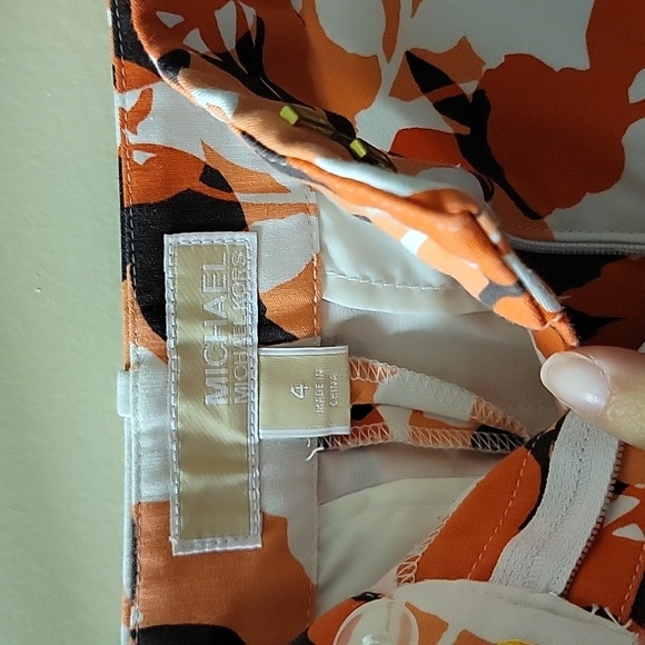 Michael Kors Floral Shorts - Picture 2 of 4